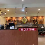 Malee Guesthouse And Restaurant