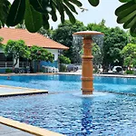 Bunk Bed Beach Hostel