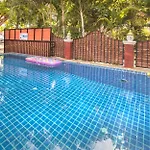 Garden Near Walking Street And Beaches Pattaya