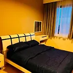 Unixx South Apartment *