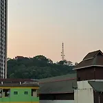 Mr.mac's Place Hotel