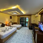 Hotel Mr.mac's Place 2*