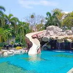 Hill And Super Seaview Apartment Pattaya