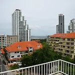 Aparthotel New Nordic 4 By Apartwell 3*