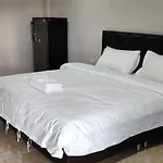 Dj Residency And Pool Party Hotel 3*