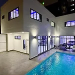 Pool 435 Nearby Walking Street * Pattaya