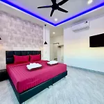 Pool 435 Nearby Walking Street * Pattaya