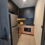 อพาร์ทเม้น Edge 2br Balcony Garden View Infinity Pool & Location