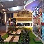Buddy โรงแรม