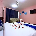 Nine Blue Boutique โรงแรม 3*