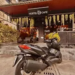 Friends Station & Cafe Pattaya