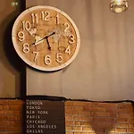 Friends Station & Cafe *