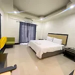 โรงแรม Buddy 3*