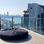 Pattaya Central Beach Apartment