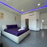 Pool 427 Nearby Walking Street Pattaya