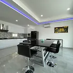 Pool 427 Nearby Walking Street Villa Pattaya