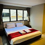 Vibe Inn Walking Street Pattaya