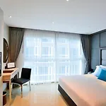 Shilat Avenue Hotel