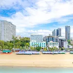 Wave Hotel Pattaya