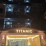 Titanic Residence-7 Minute Walk To The 4*