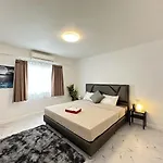 Villa G Cozy Pool *
