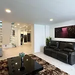 Villa G Cozy Pool