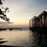 Maxhome At Edge Central Pattaya