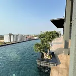 The Prim Grand Condo Wongamat N103 - Spacious Apartment Near The Sea