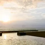 อพาร์ทเม้น Downtown Charm Edge 1 Bedroom Seaview