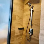 Downtown Charm Edge 1 Bedroom Seaview อพาร์ทเม้น *