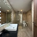 Apartment Grand Avenue By Monthstayz Thailand *