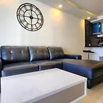 Grand Avenue By Monthstayz Thailand *