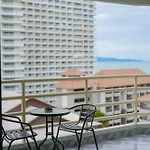 Jomtien Beachside At View Talay5