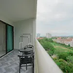 Jomtien Beachside At View Talay5 Apartment