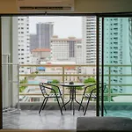 Jomtien Beachside At View Talay5 Apartment