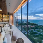 Luxury 80Sqm Beachfront 2 Bedroom Condo With Best Views