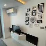 Apartment Stylish - Ultra-fast Fiber Internet, Pool, Sauna, Gym, Smart Tv, Guest Friendly Pattaya