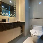 The Palm Wongamat X Monthstayz Thailand อพาร์ทเม้น