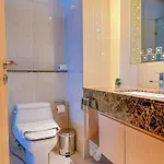 อพาร์ทเม้น The Palm Wongamat X Monthstayz Thailand Pattaya