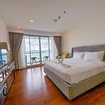 อพาร์ทเม้น The Palm Wongamat X Monthstayz Thailand *