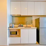 The Palm Wongamat X Monthstayz Thailand อพาร์ทเม้น