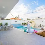 The Ninth Villa, Jomtien