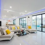 The Ninth Villa, Jomtien