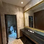 Luxury Luxury Seven Stars