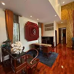 Luxury Luxury Seven Stars