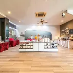 Dancenter Luxury Underwater World 5*