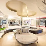 Dancenter Luxury Underwater World Pattaya