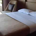 Honey Lodge