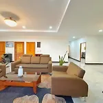 Massive Pet-Friendly House, 5 Mins From Beach, Pattaya