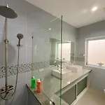 Gary Pool Pattya Villa Pattaya